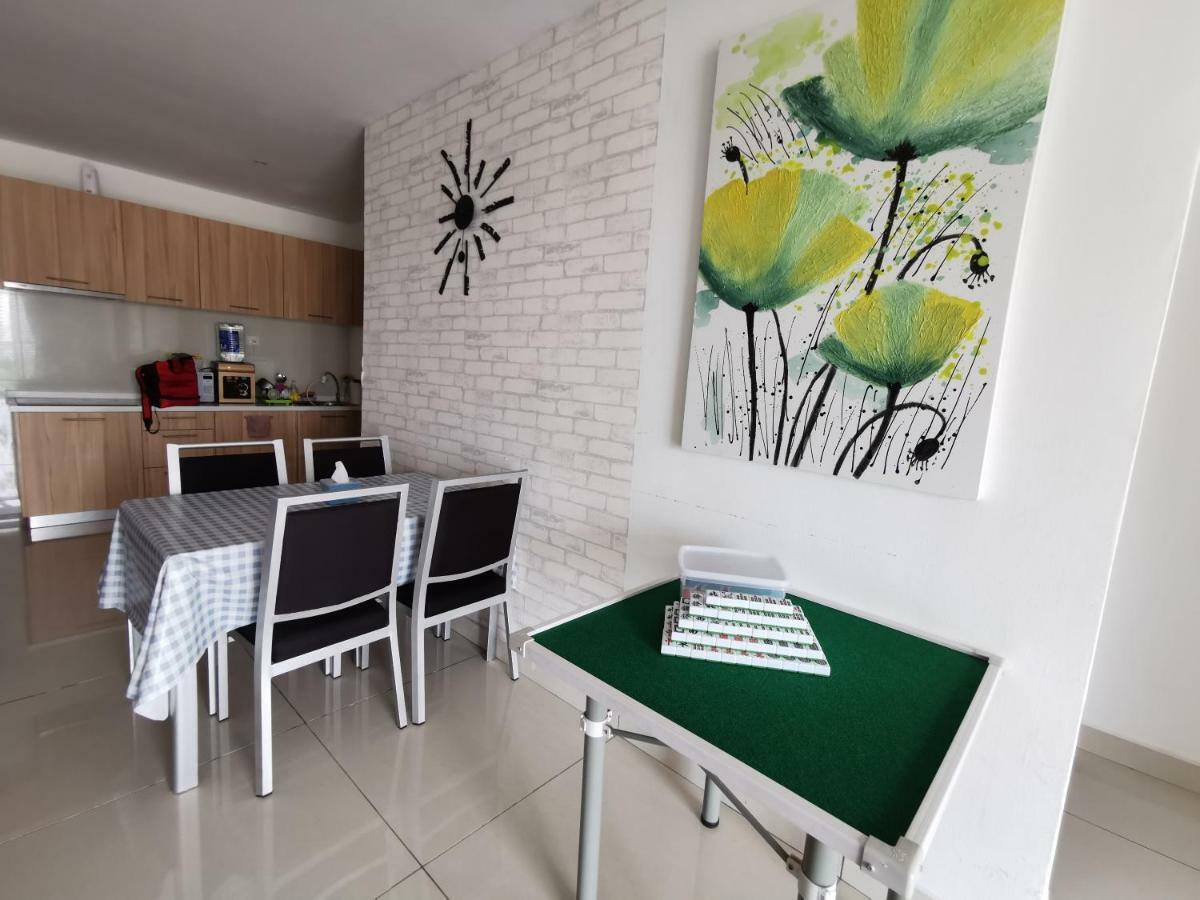 Homestay Johor Bahru Exterior photo